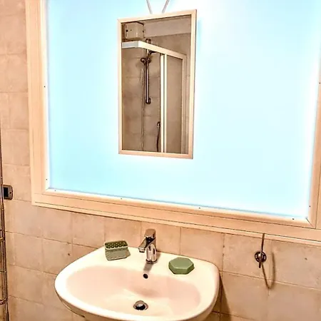 Appartement Aria Condizionata & Balcone - Fascino Anni '50 In Zona A Traffico Limitato