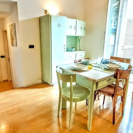 New Iconic 50's Design - Balcony & Center - Vintage Flat Appartement Trente