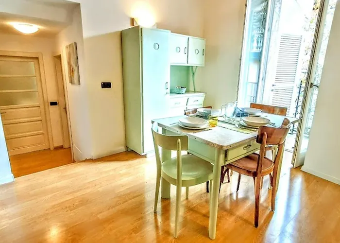 New Vintage 50s Iconic Design Flat - Center & Balcony Апартаменты Тренто