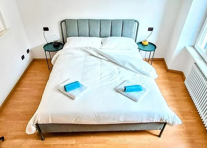 New Vintage 50s Iconic Design Flat - Center & Balcony *