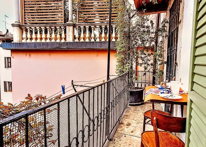 New Iconic 50's Design - Balcony & Center - Vintage Flat Appartement Trente