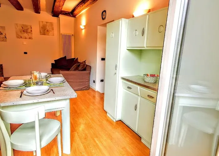 New Vintage 50s Iconic Design Flat - Center & Balcony Тренто