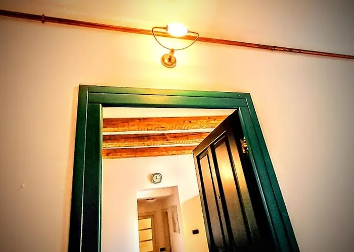 New Vintage 50s Iconic Design Flat - Center & Balcony 公寓